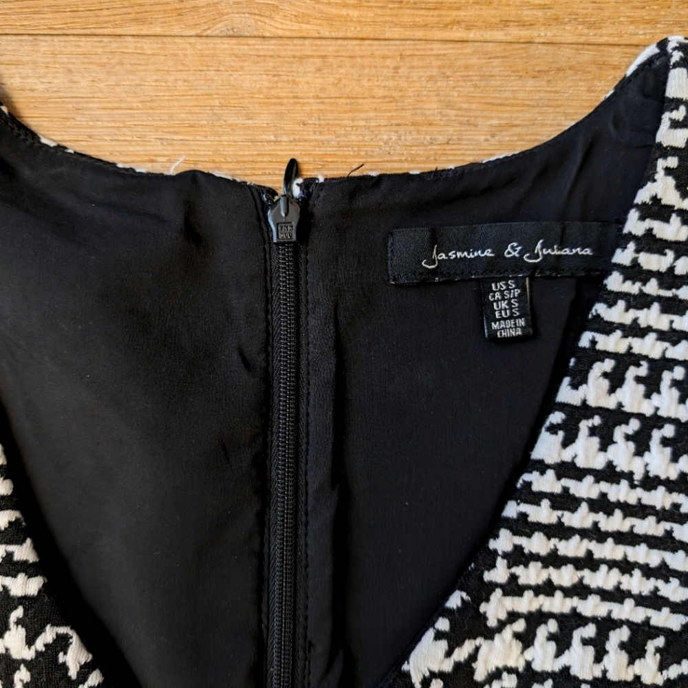 Jasmine & Juliana black and white sleeveless dress